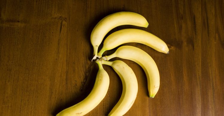 The Best Way To Keep Bananas From Turning Brown - Forkly