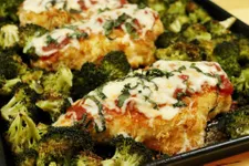 Sheet Pan Chicken Parmesan