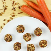 Carrot Cake No-Bake Snack Bites