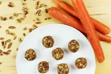 Carrot Cake No-Bake Snack Bites