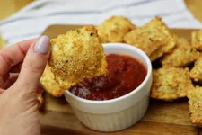 Oven Baked Ravioli Dippers