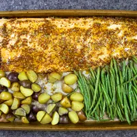 Simple Salmon Sheet Pan Dinner