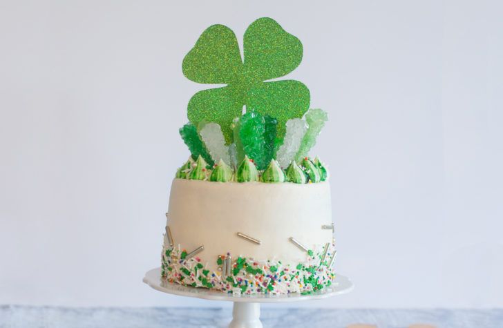 St. Patrick's Day Money Cake - Forkly