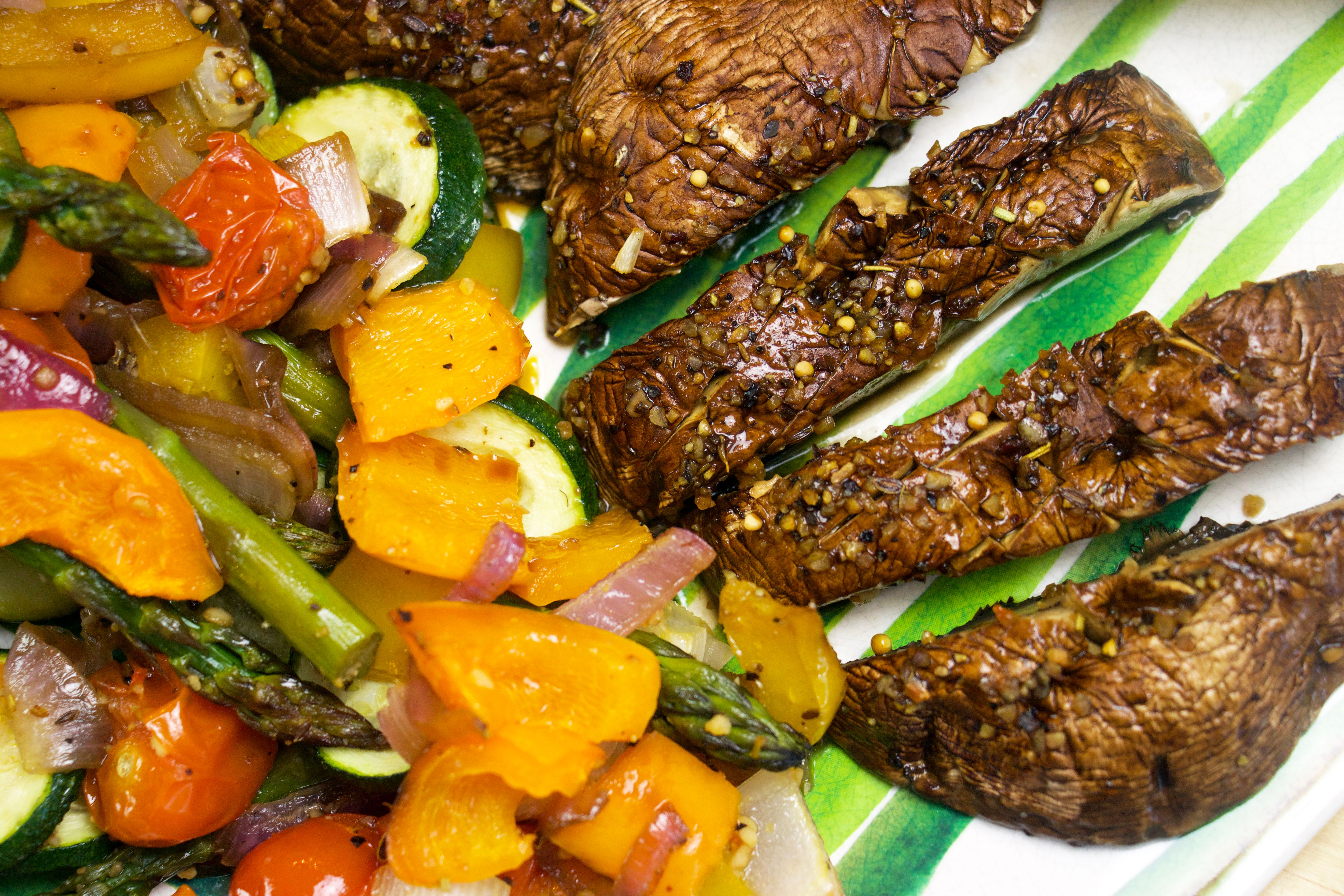 No-Grill Vegan Mushroom Steak Dinner - Forkly