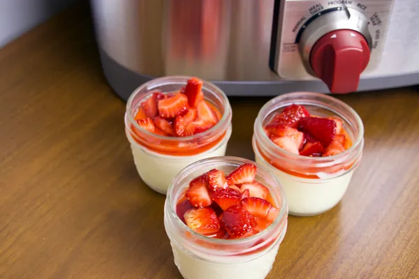 Sous Vide Gluten-Free Mason Jar Cheesecakes: Wolf Gourmet Multi-Function Cooker Recipe