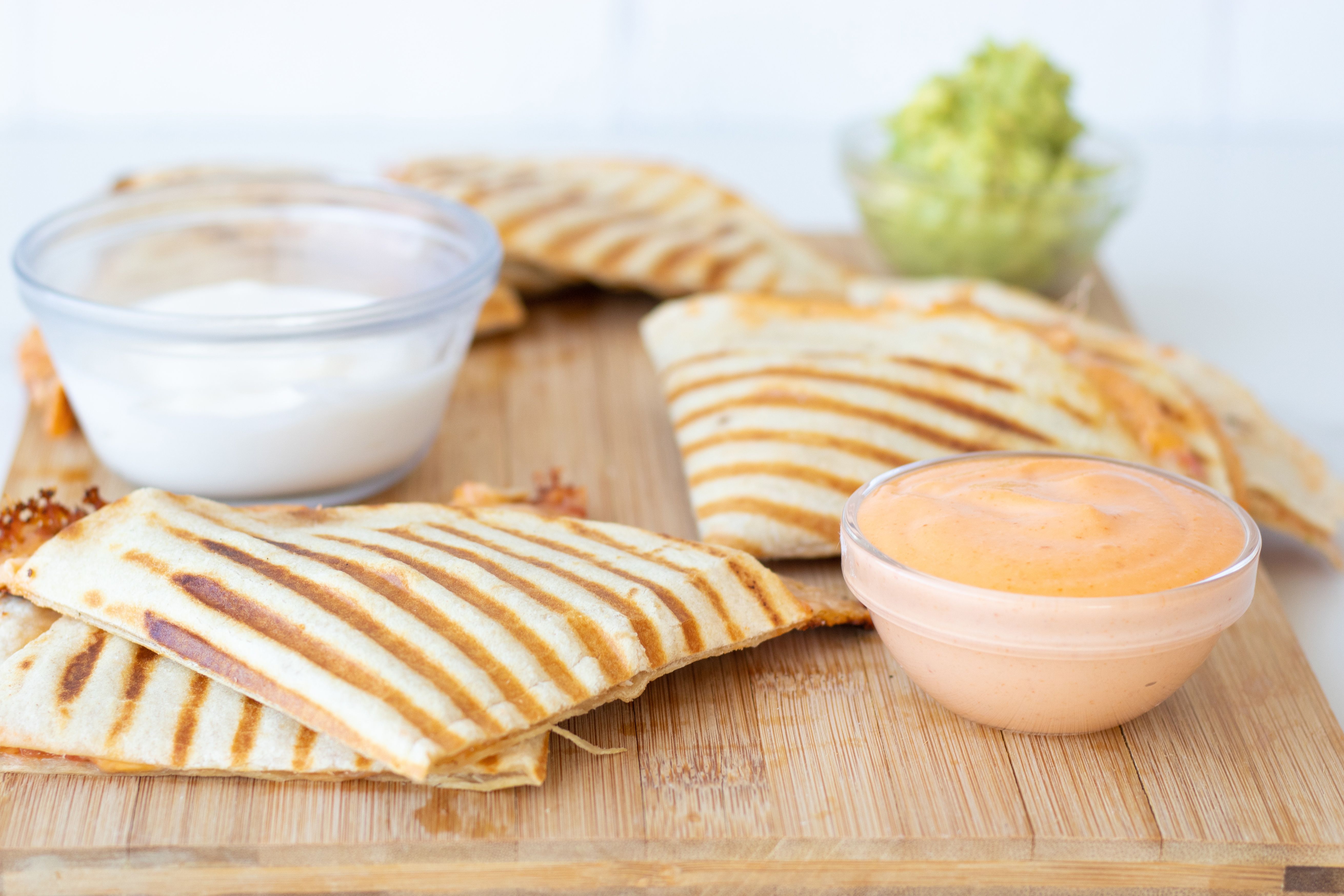 5Ingredient Copycat Chipotle Burrito Sauce Forkly