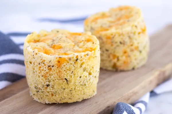 One-Minute Keto Cheesy Garlic Mug Bread